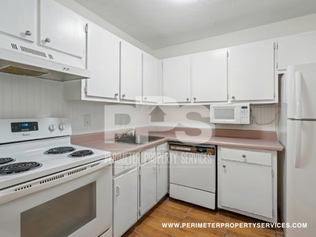 property at 737 Boggs Rd