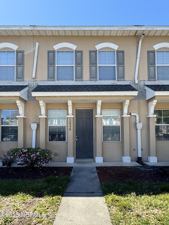 12998 Springs Manor Dr in Jacksonville, FL - Building Photo