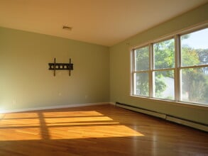 15 Hayestown Heights in Danbury, CT - Building Photo - Building Photo