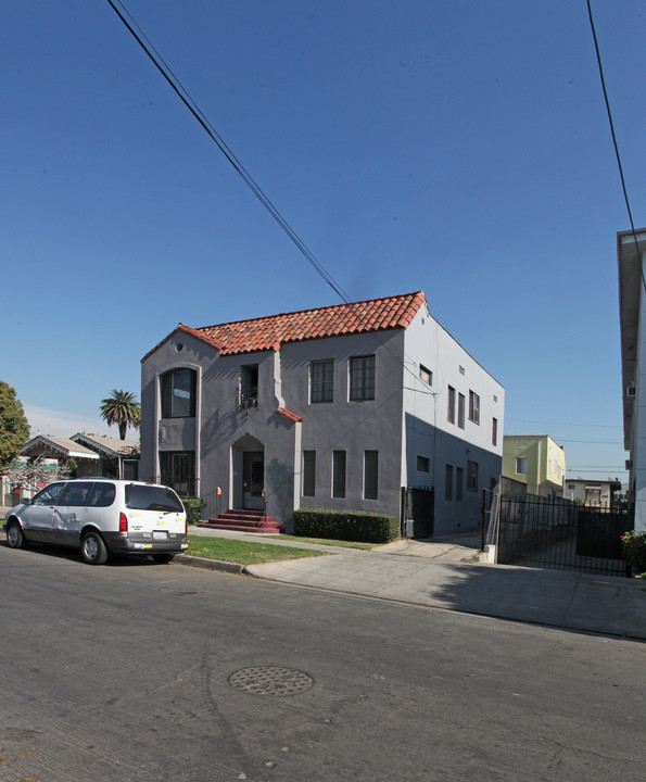 1172 N Ardmor Ave in Los Angeles, CA - Building Photo