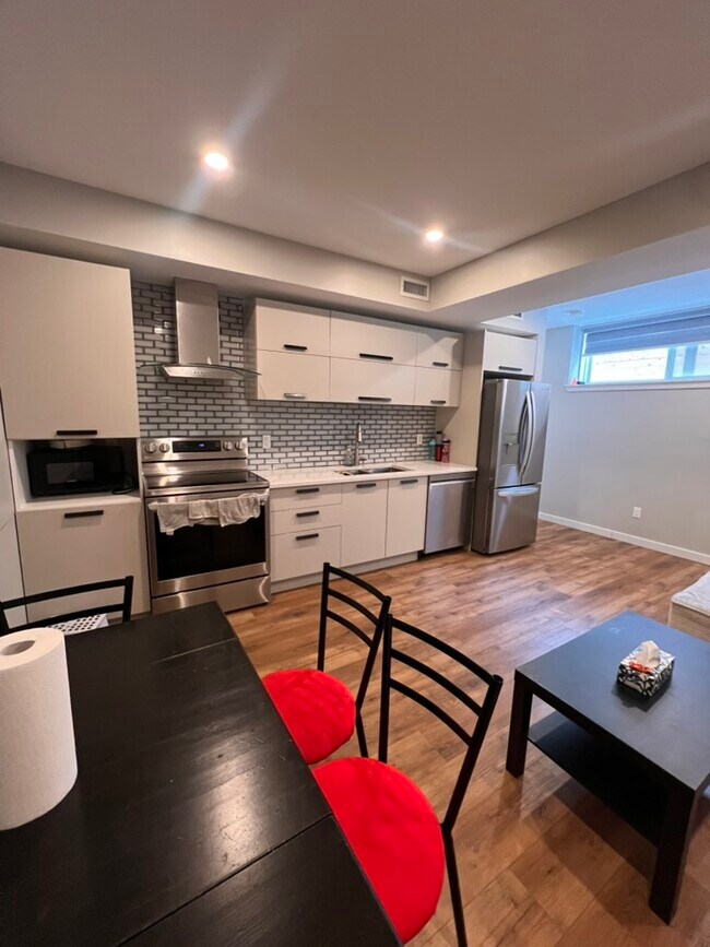 1375 Maxime St in Ottawa, ON - Building Photo - Building Photo