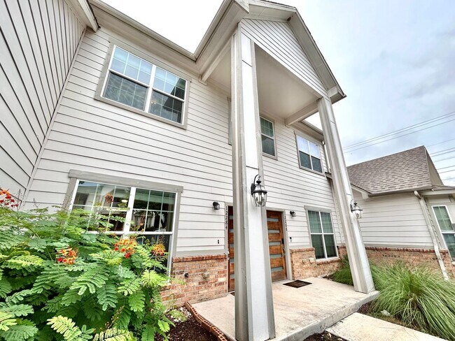 12284 Mulligan Glen Ct in Austin, TX - Building Photo - Building Photo