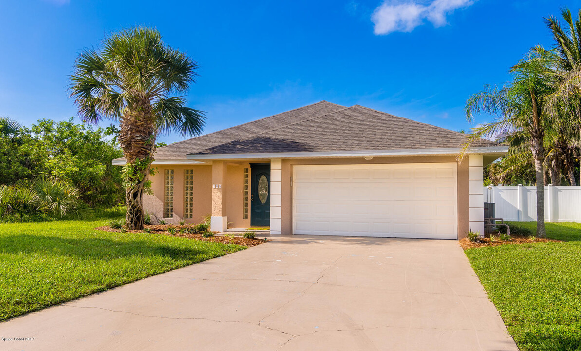 105 Delmar St in Melbourne Beach, FL - Building Photo