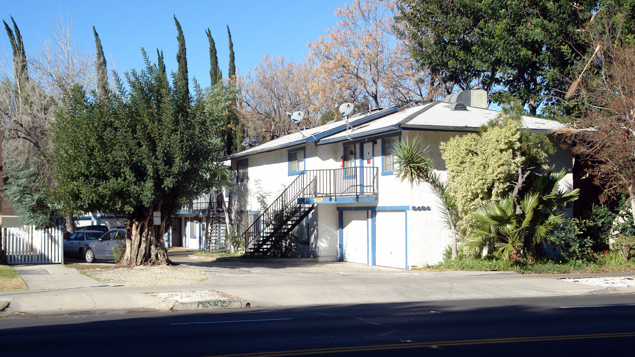 3434 N E St in San Bernardino, CA - Foto de edificio