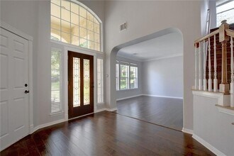 13017 Titus Ct in Austin, TX - Foto de edificio - Building Photo