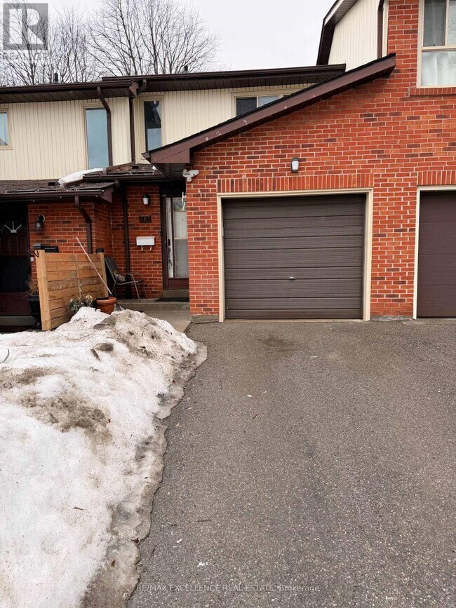 42 Foster Crescent in Brampton, ON - Building Photo - Building Photo