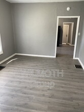 2103 Arrow Ave in Anderson, IN - Foto de edificio - Building Photo