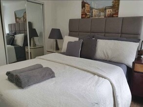 135 Cedar St, Unit 135Cedar in Boston, MA - Foto de edificio - Building Photo