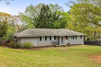 2341 Elmwood Cir SE in Atlanta, GA - Building Photo - Building Photo
