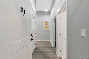 47 Beekman Ave in Sleepy Hollow, NY - Building Photo