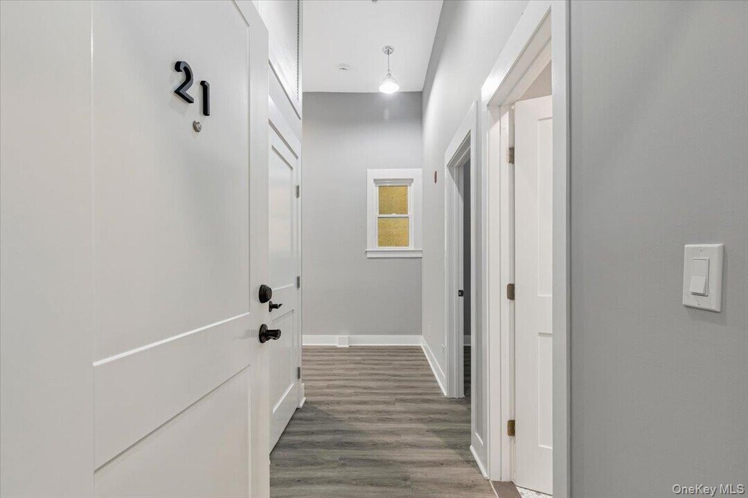 47 Beekman Ave in Sleepy Hollow, NY - Foto de edificio