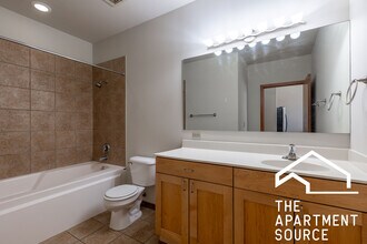 2934 N Milwaukee Ave in Chicago, IL - Building Photo - Building Photo