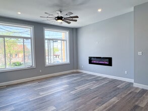 4 Broad St in Milford, CT - Building Photo - Building Photo