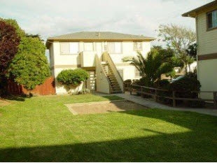 221 Carmel Ave in Marina, CA - Building Photo - Building Photo