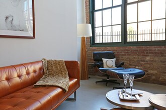 Capewell Lofts in Hartford, CT - Foto de edificio - Interior Photo
