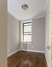 326 E 35th St in New York, NY - Building Photo - Building Photo