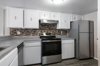 San Mateo Apartments in El Paso, TX - Building Photo - Interior Photo