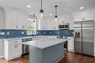 51 Arrowhead Ln in Portsmouth, RI - Building Photo - Building Photo