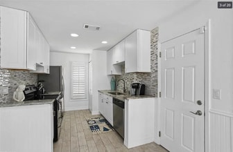 534 96th Ave N in Naples, FL - Building Photo - Building Photo