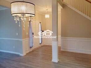 1562 Anna Ruby Ln in Kennesaw, GA - Foto de edificio - Building Photo