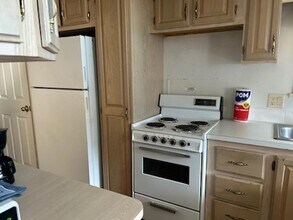 546 W Clam Cir in Port Isabel, TX - Building Photo - Building Photo