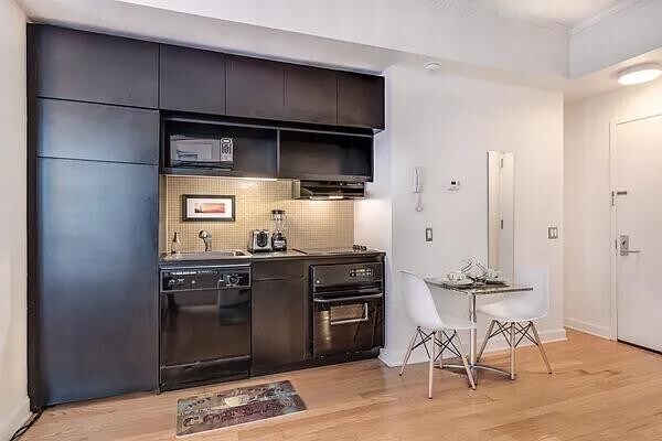 56 Pine St in New York, NY - Building Photo