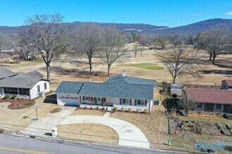 8129 Hickory Hill Ln SE in Huntsville, AL - Building Photo - Building Photo