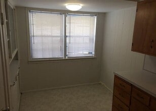 819 N 18th St in Bismarck, ND - Foto de edificio - Building Photo