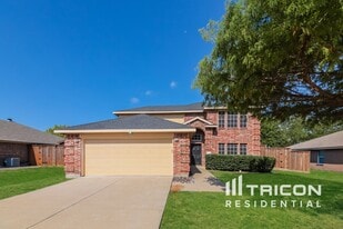 909 Zoe St in Royse City, TX - Building Photo