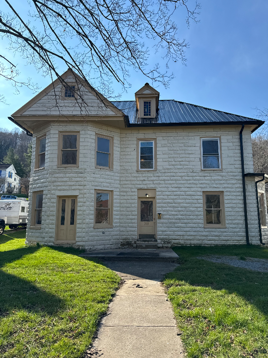 311 Virginia Ave in Bluefield, VA - Building Photo