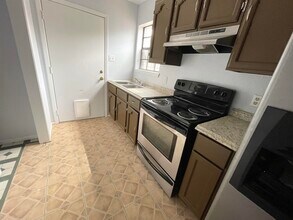 1423 Agave Dr in Laredo, TX - Building Photo - Building Photo