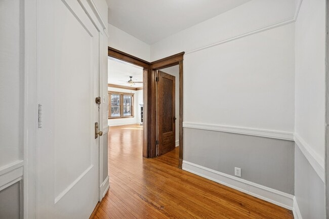 5904 W Midway Park in Chicago, IL - Foto de edificio - Building Photo