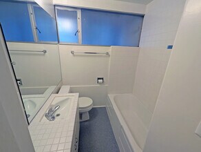 648 Kelton Ave, Unit 648 in Los Angeles, CA - Foto de edificio - Building Photo