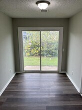 10802 E 14th Ct in Tulsa, OK - Foto de edificio - Building Photo