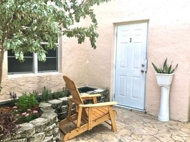 1736 SW 12th St, Unit 3 in Miami, FL - Building Photo