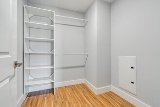 424 Whiton St in Jersey City, NJ - Building Photo - Building Photo