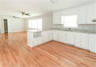 521 N Fairview Rd in Rocky Mount, NC - Building Photo - Building Photo