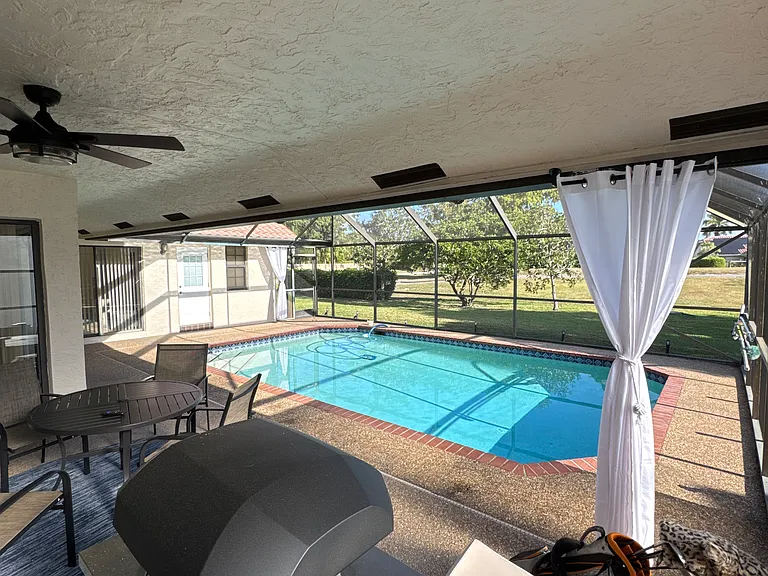 10081 Canoe Brook Cir in Boca Raton, FL - Building Photo