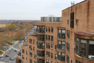 Parkway House in Philadelphia, PA - Building Photo - Building Photo