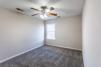 Franklin Square in Munford, TN - Foto de edificio - Interior Photo