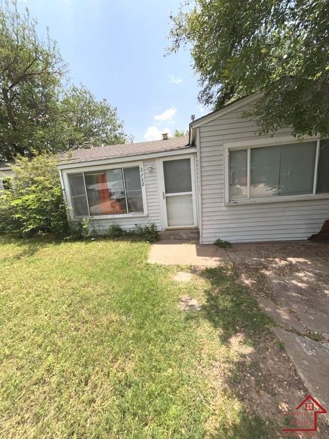 property at 2722 SW I Ave