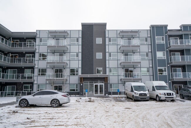 40 Carrington Plz NW in Calgary, AB - Building Photo - Building Photo