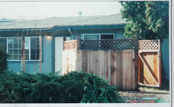 1570-1580 Lago St in San Mateo, CA - Building Photo - Building Photo