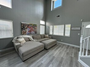 155 Victoria Ct in Dixon, CA - Building Photo - Building Photo
