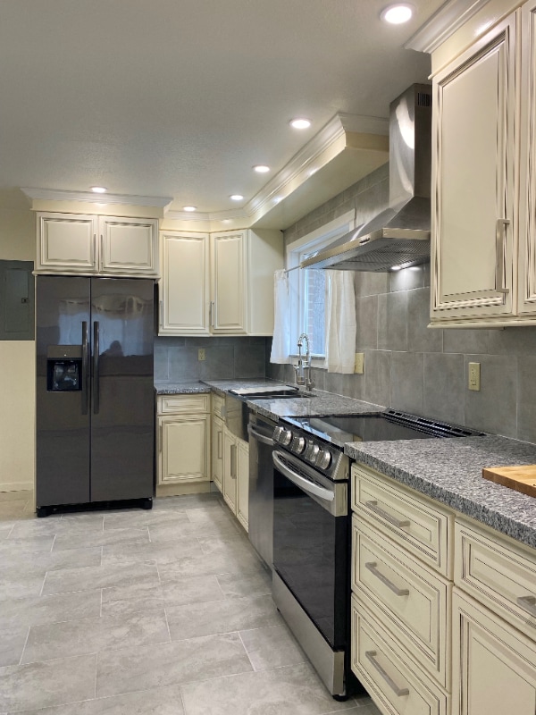 2940 Illinois Ave in Colorado Springs, CO - Foto de edificio - Building Photo