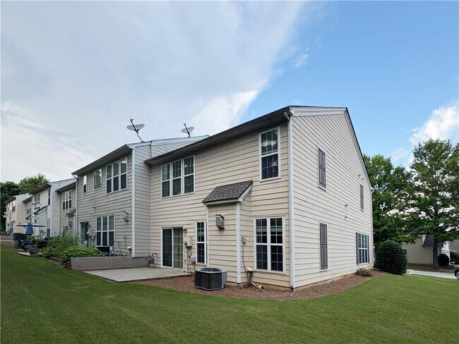 2442 Fairlie Dr in Duluth, GA - Building Photo - Building Photo