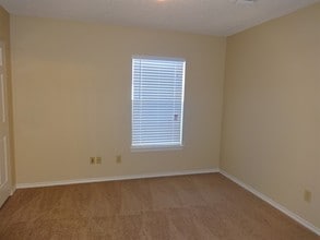 16635 Blanco Ky in San Antonio, TX - Building Photo - Building Photo