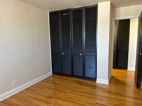 2411 W Balmoral Ave in Chicago, IL - Building Photo - Building Photo