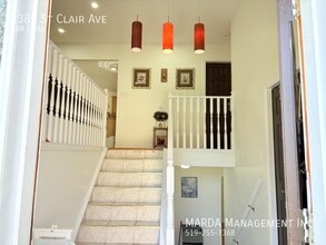 PARTIALLY FURNISHED 5 BED/3.5 BATH HOME -  in Windsor, ON - Building Photo - Building Photo