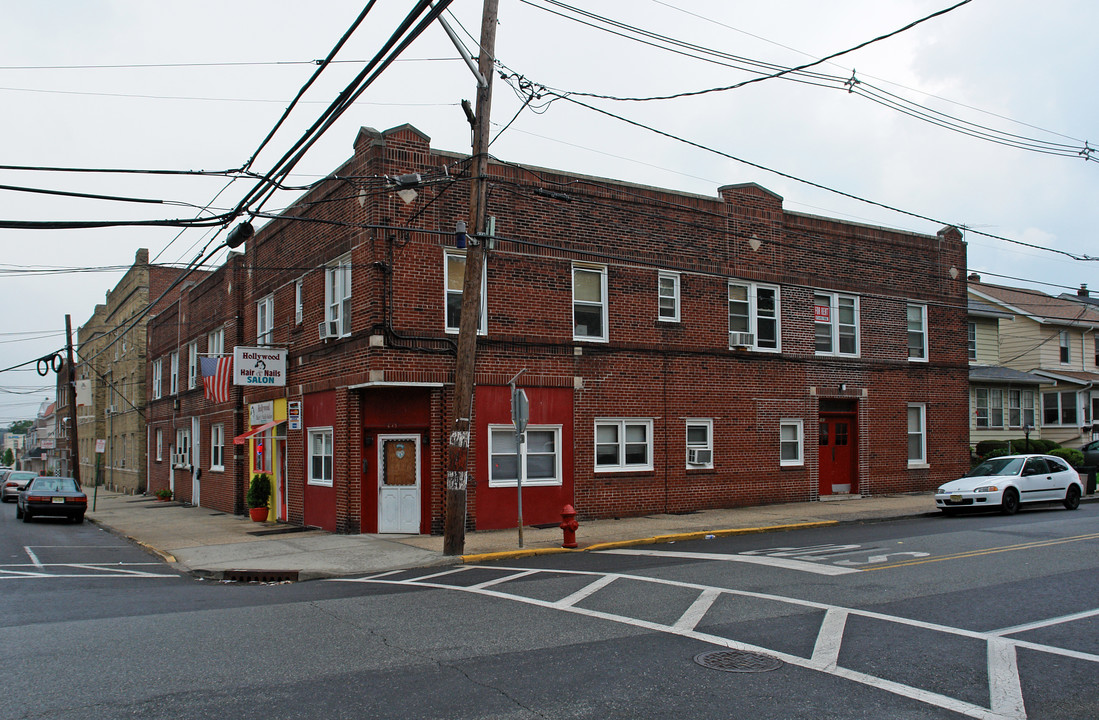 160-164 Stuyvesant Ave in Kearny, NJ - Building Photo